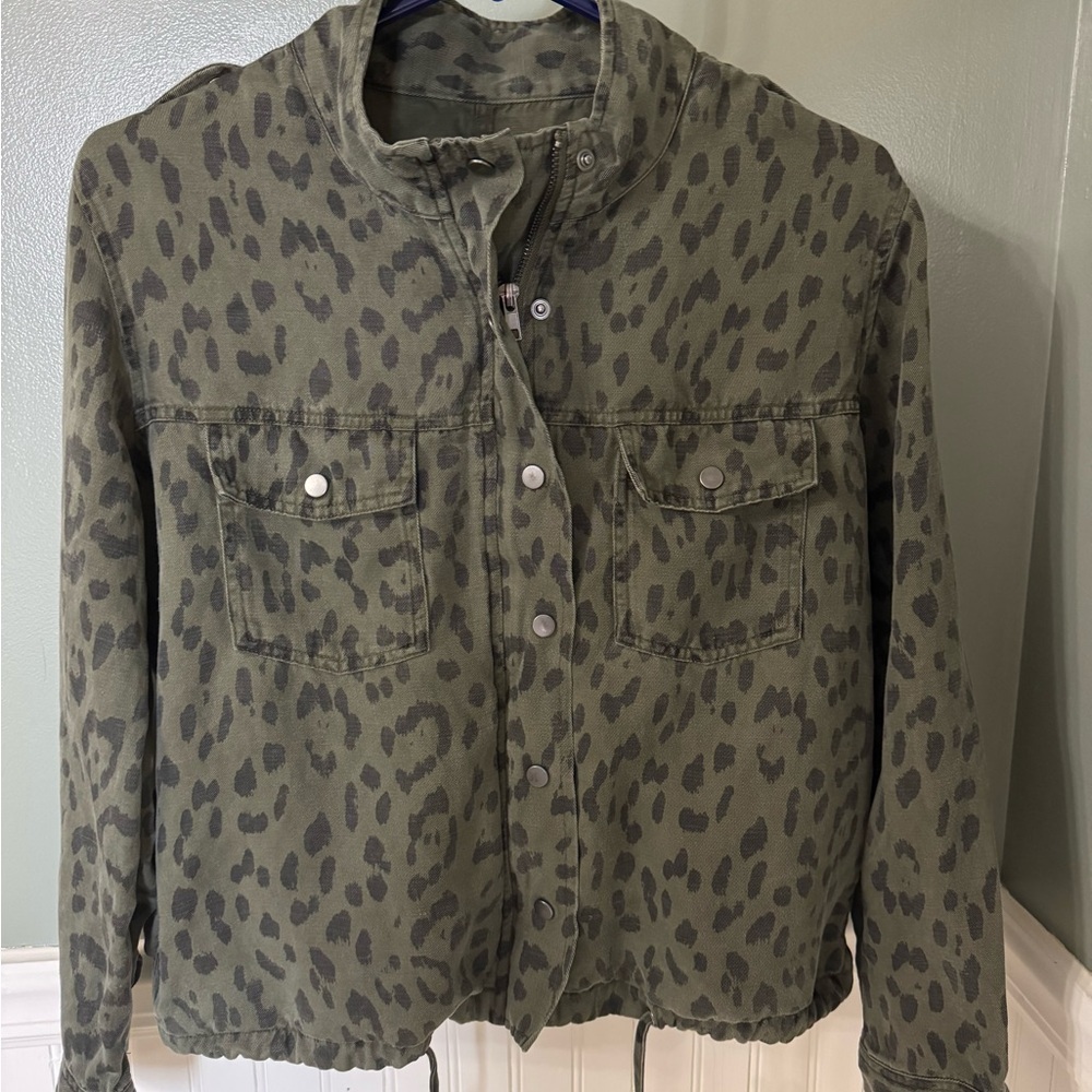 Rails Collins Jacket in Green Leopard
RAILS Medium - Picture 2 of 9